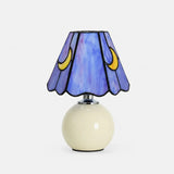 Stolná lampa z farebného skla Tiffany v tvare huby Cerys s keramickou základňou