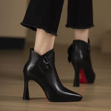 Magas sarkú Ankle Bootok Oversized Csattal