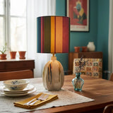 Cylindrická keramická stolná lampa s umeleckou textíliou