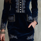 Vintage Hímzett Fittelt Bársonydressz